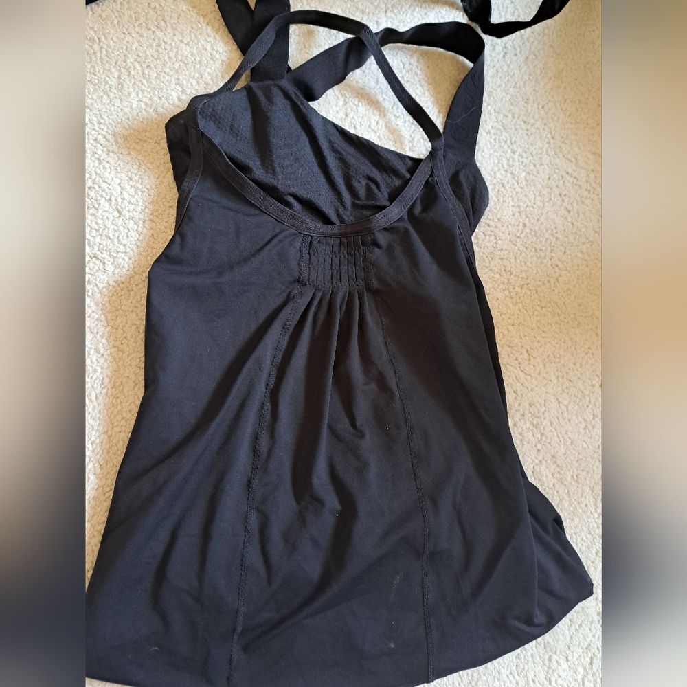 Lululemon top